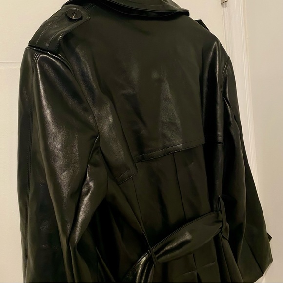 Oversized Vegan Leather Trench Coat Black Boa. Because of Alice - Picture 7 of 11